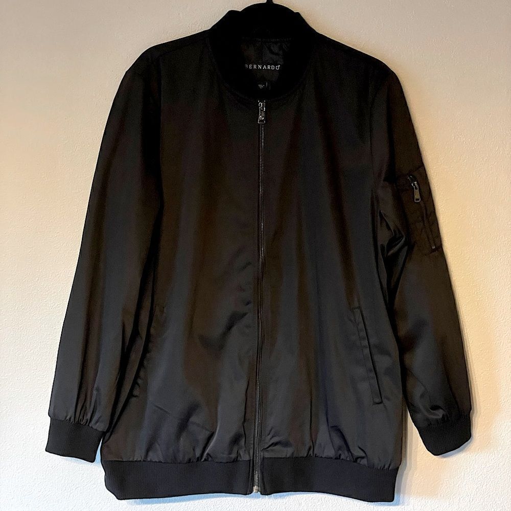 New! Mens Bernardo, Waterproof Polyester “Bomber-Style” Black Jacket. Size XL.